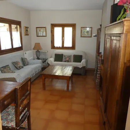 Casa con jardín frente ciudadela Vila Jaca Exterior foto