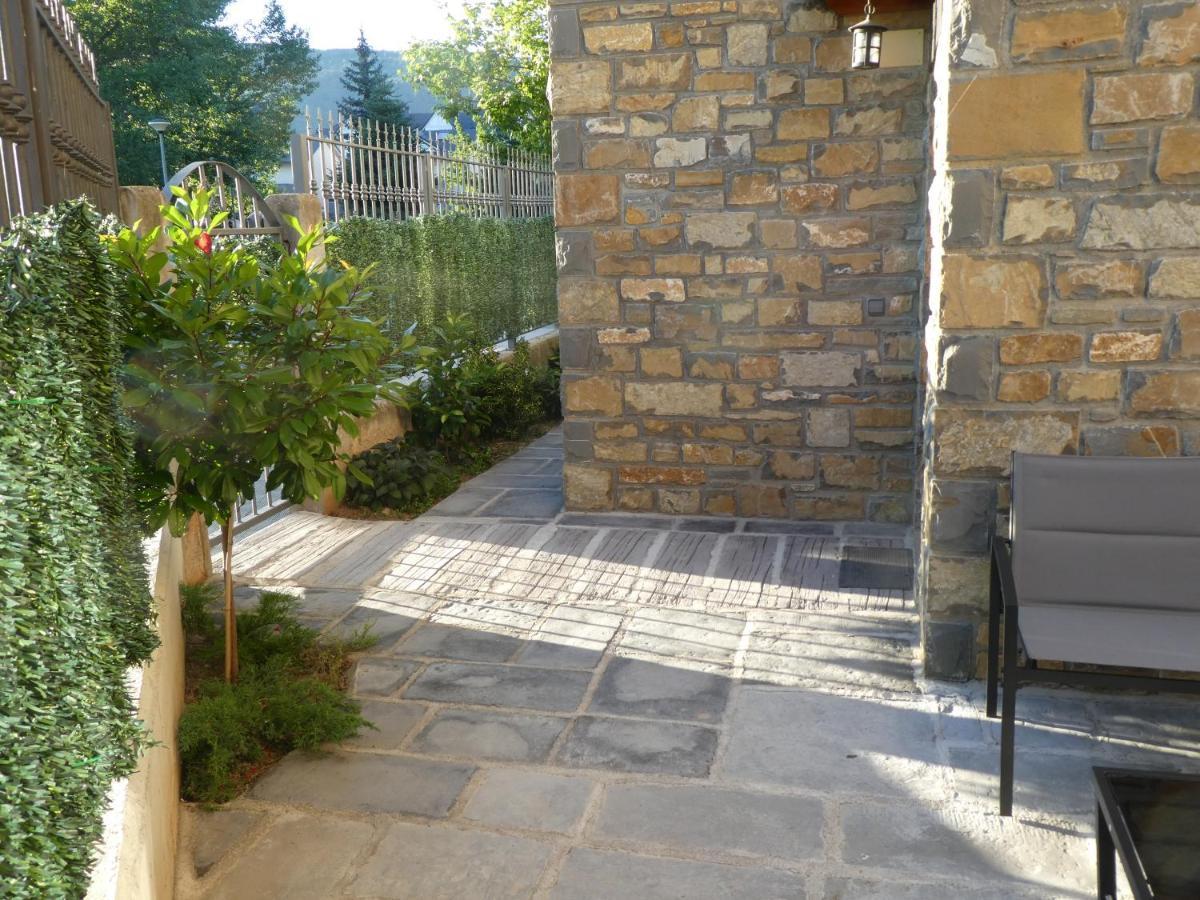 Casa Con Jardin Frente Ciudadela * Jaca
